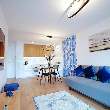 Blue Wave Apartment