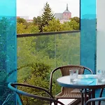 Blue Wave Apartment *